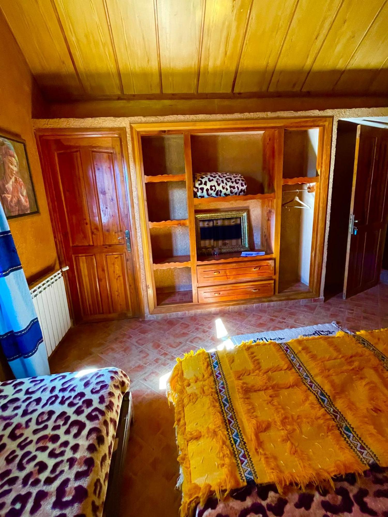 Ferme D'Hote La Vallee Azrou Buitenkant foto